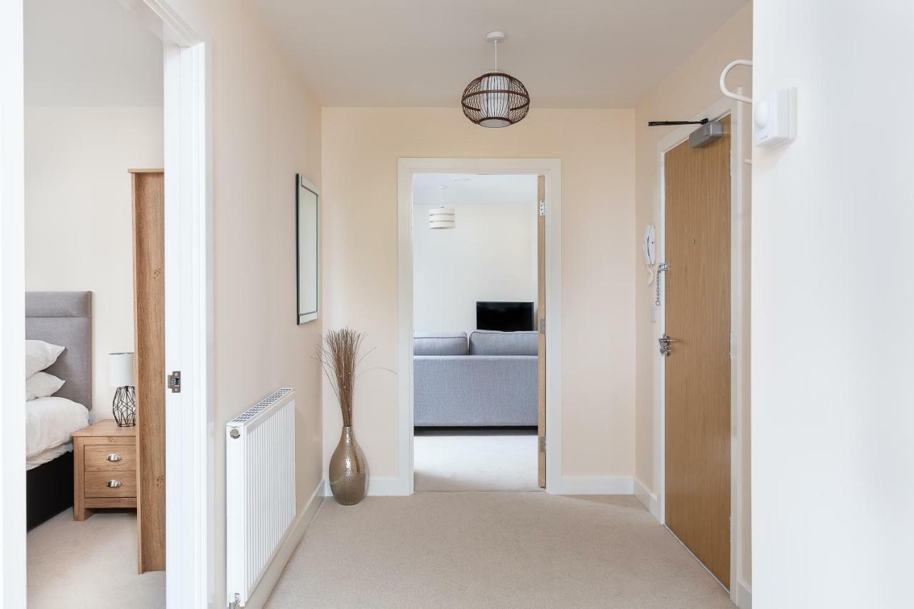 Stylish Modern City Centre Apartment Gloucester Bagian luar foto